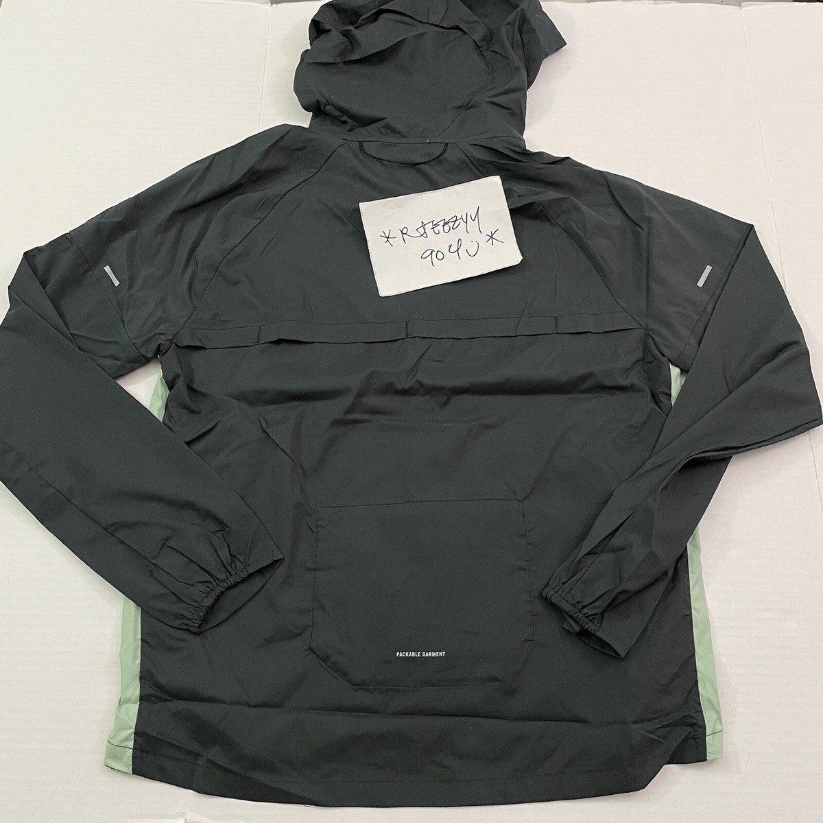 Mens Size S Nike Repel UV 40 Windrunner Woven Chicago Mens Size S Nike Repel UV 40 Windrunner Woven Chicago
