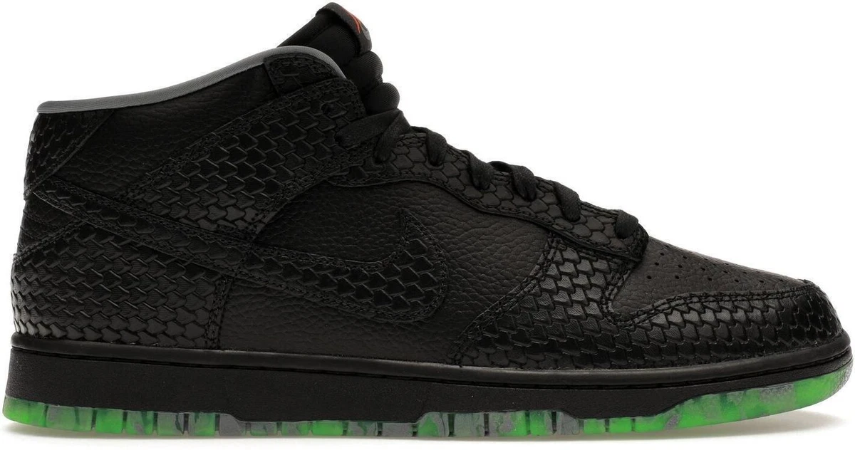 Nike Dunk Premium Mid Halloween - Headless Horseman for Sale  display picture 1