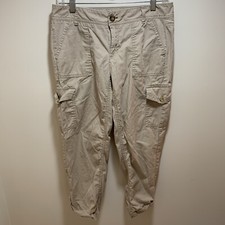 tommy hilfiger Boys cargo pants Size 4 khaki tan Cuffed Bottom Metal Buttons