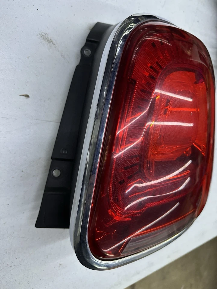 2016-2018 Fiat 500X Rear Right Passenger Side Tail Light Brake Lamp Foto 2 de 4