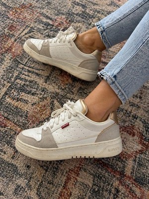 levis shoes  7,5 White Men Women Unisex 