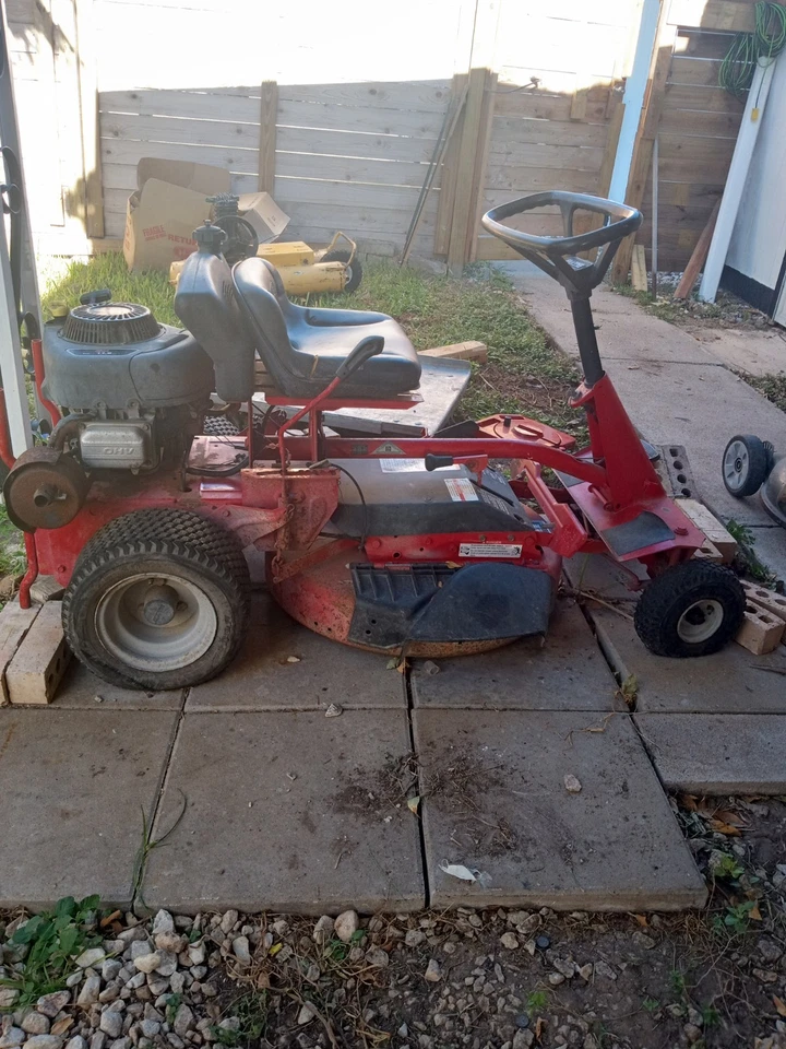 Cortacésped Snapper 28 Hi Vac (PIEZAS O REPARACIÓN) RECOGER SOLO SUR DE TEXAS Foto 3 de 4