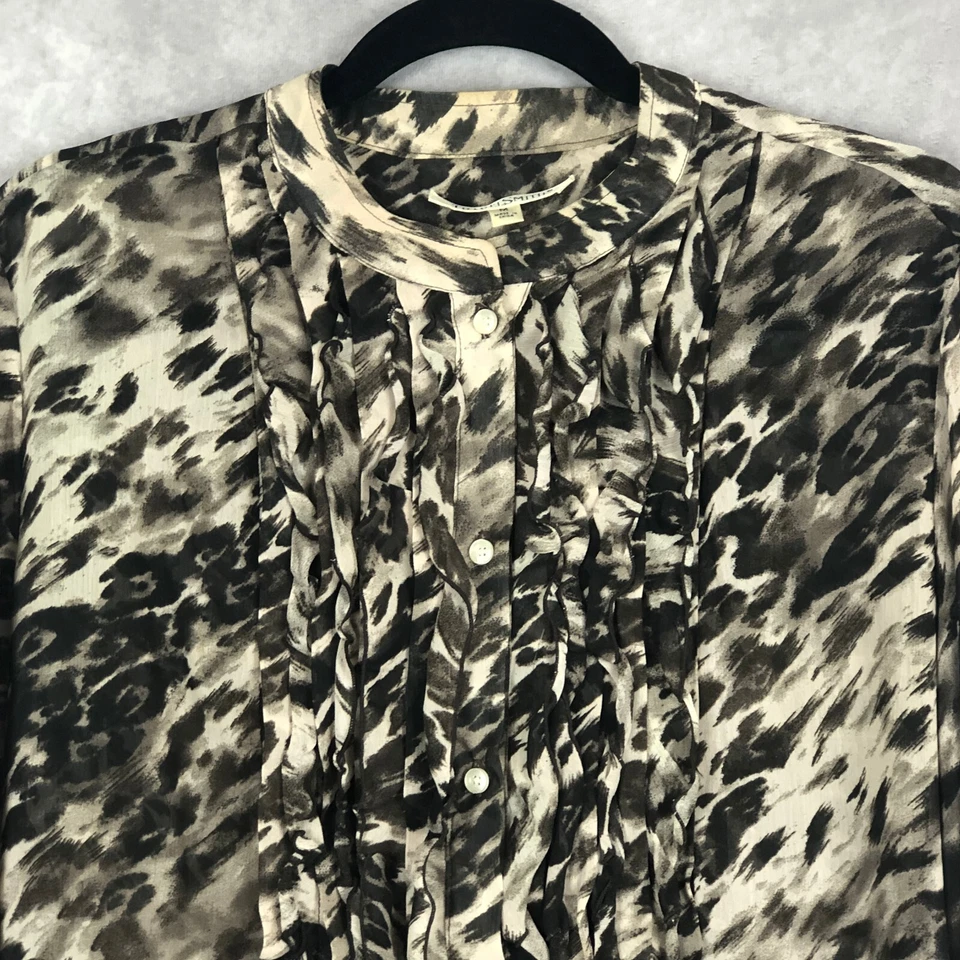 Blusa túnica Travelsmith talla M estampado animal volantes manga larga con botones Foto 3 de 4