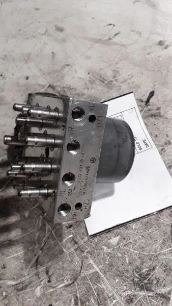 2014 MERCEDES BENZ E350 ABS PUMP MOTOR SEDAN A2124311948 - Image 4 of 4