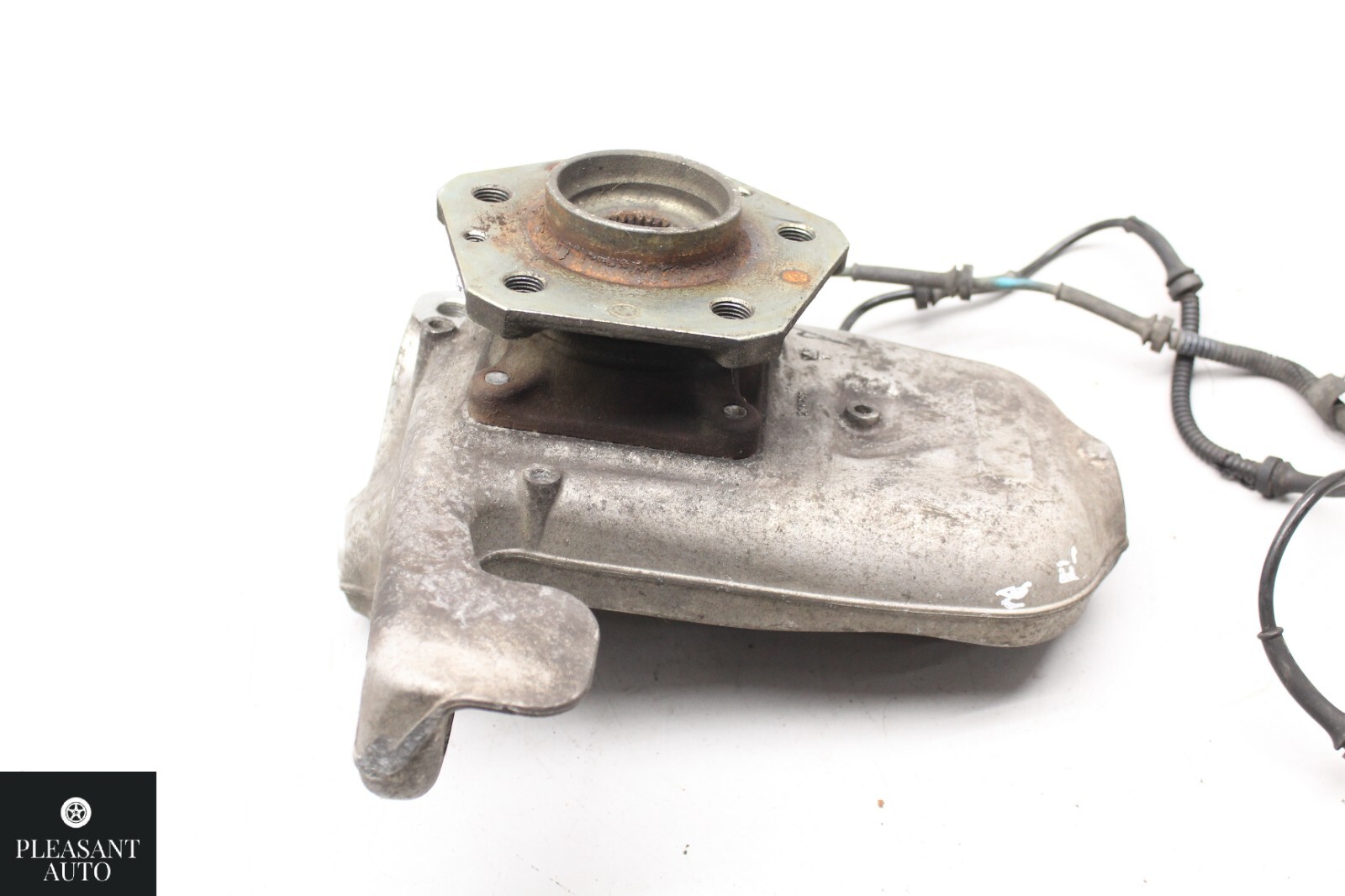 03-11 Maserati Quattroporte S M139 Front Left Side Spindle Knuckle Hub OEM