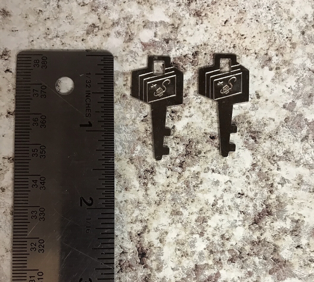 Vintage Skyway Luggage Suitcase Lock Silver Flat Key No Number Two Keys eBay