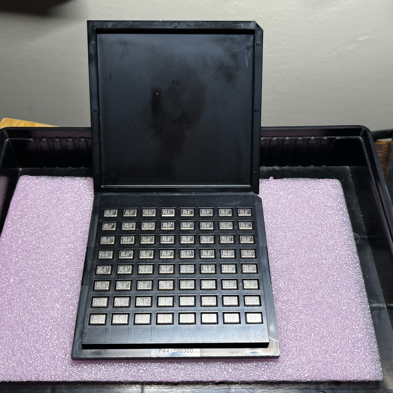 Full Square of 65.536 MHz IC OSC Custom Order Clock Oscillators Bonus Fluoroware