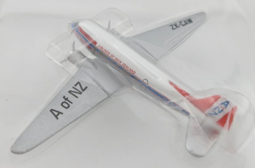 Herpa A de Nueva Zelanda / Aerolíneas de Nueva Zelanda Douglas Modelo DC-3 - 1:500 - 500210 Foto 2 de 4