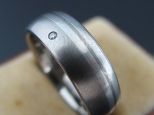 Ring Silber 925 und Titan mit echtem kleinen Diamant im Brillantschliff