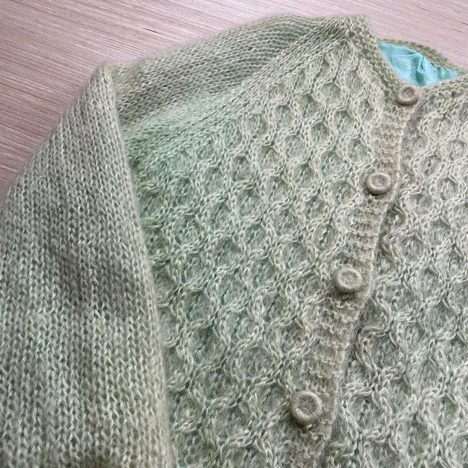 Cardigã suéter vintage anos 60 mistura mohair verde claro 2XS feminino forrado pinup - Imagem 2 de 4