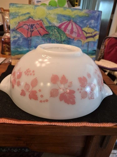 Vintage Pyrex  Cinderella Gooseberry 2 1/2 Qt Bowl #443