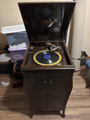 Vintage Victrola VV-80 Floor Phonograph   1921   Oak   Excellent Sound Quality