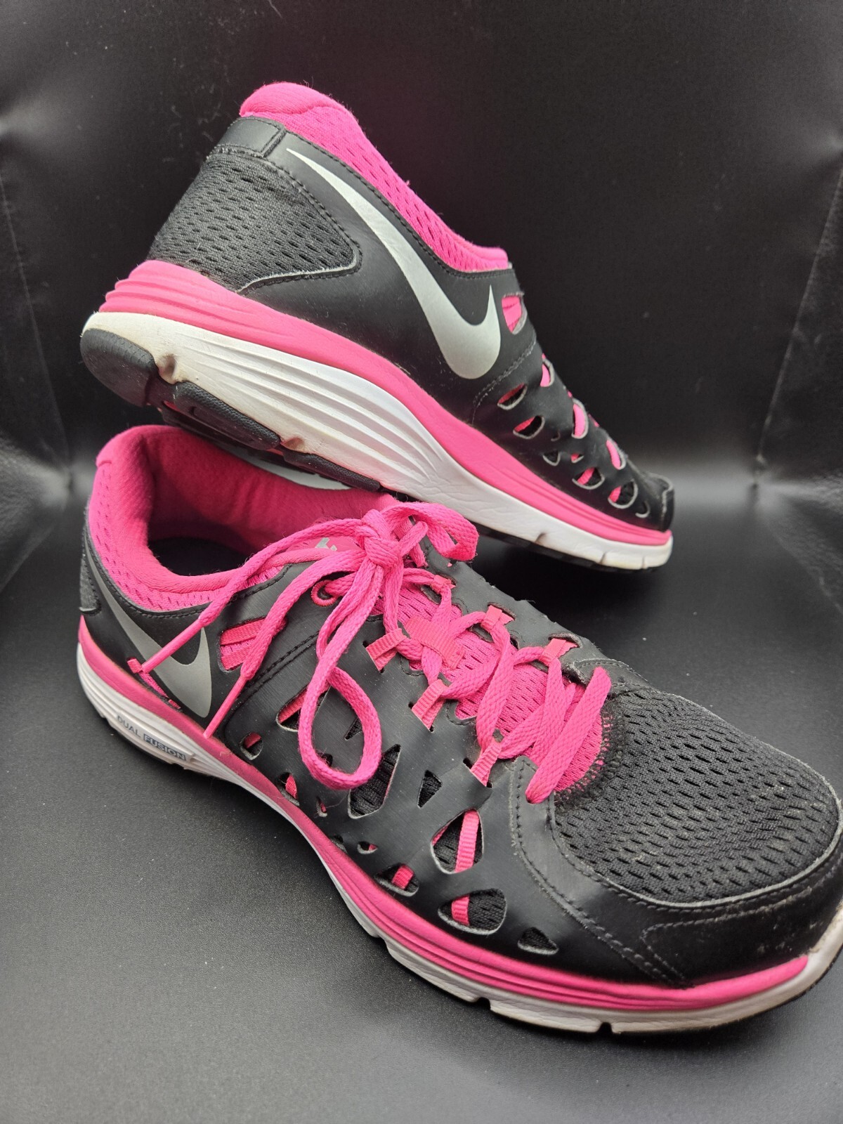 SAOLA Nike Dual Fusion Run 2 2013 taglia 9 5 rosa caldo nero. Suola bianca con swoosh argento