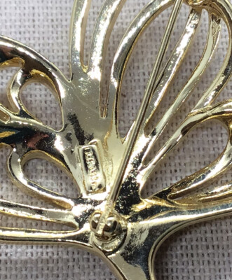 Vintage Trifari Gold Tone Costume Floral Pin A659 | eBay