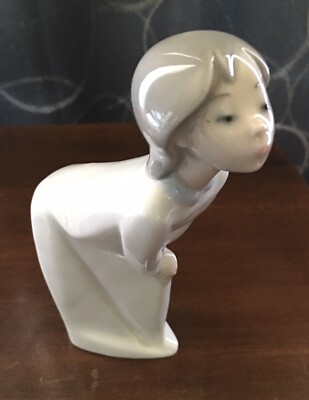 Llardro Girl Waiting For A Kiss Figurine Porcelain