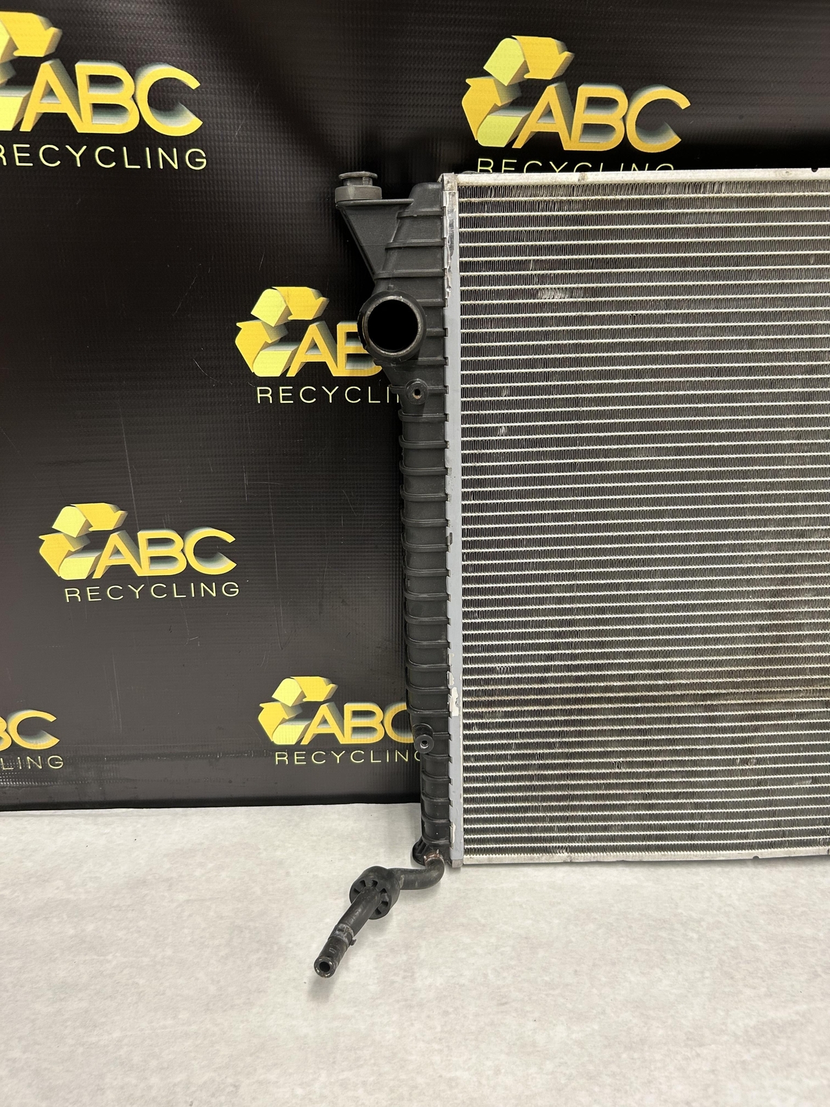 2007 Bentley Flying Spur Radiator Assembly BENTLEY 07 OEM