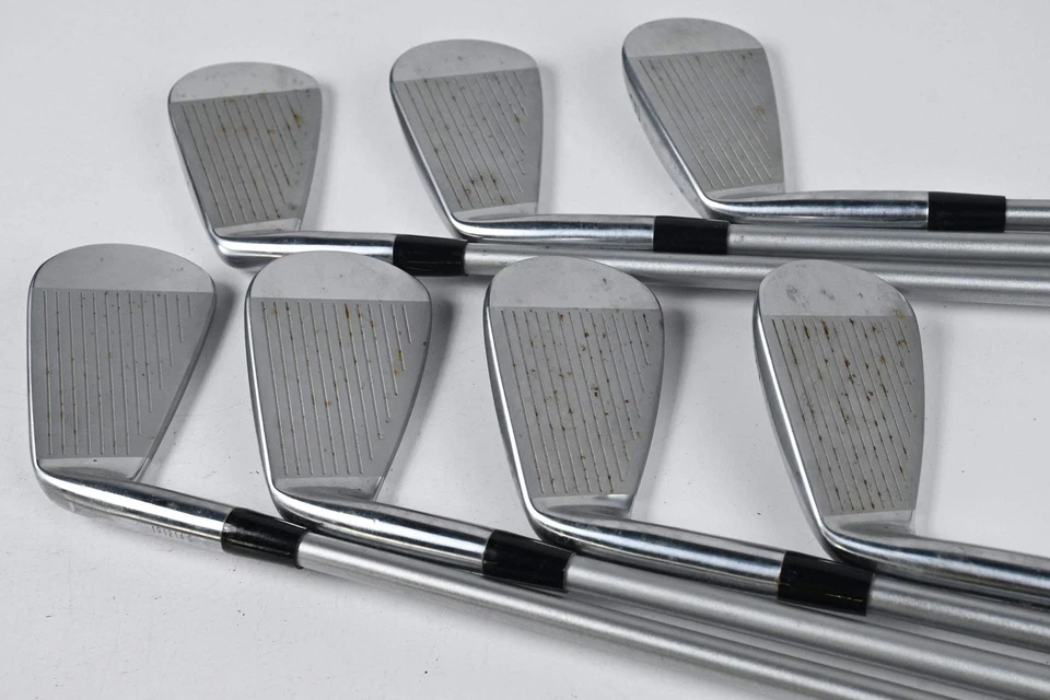 Mizuno JPX 850 Forged Irons / 4-PW / Stiff Flex KBS Tour C-Taper 105 Shafts - Image 3 of 4