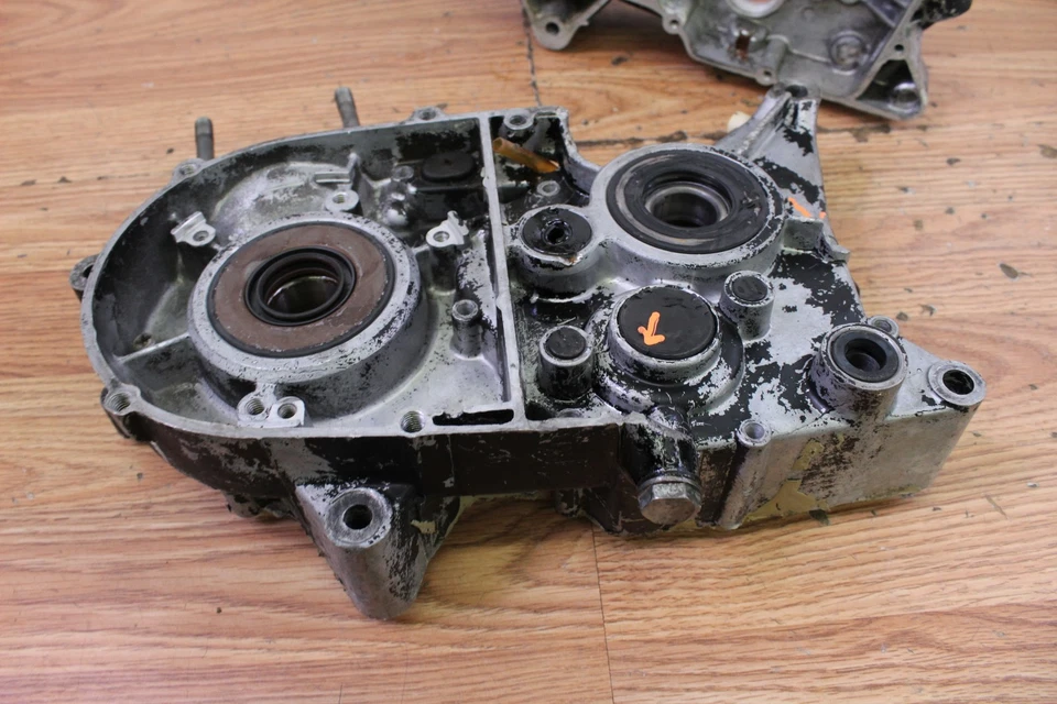1972  YAMAHA DT2MX  Engine Cases / Crankcase Motor Case Set - Damaged - Image 4 of 4