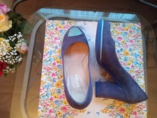 Women's Blue Suede Distinct Style Audley Shoes Size 6