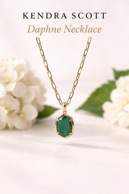 NWT Kendra Scott Daphne Pendant Necklace in Gold & Green Malachite 