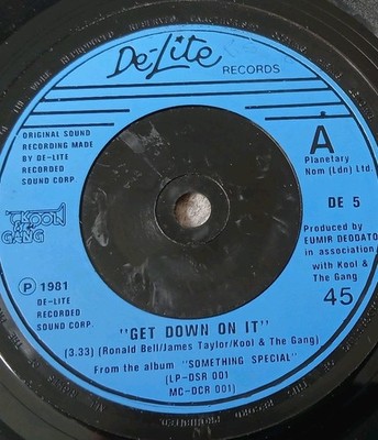 KOOL AND THE GANG - GET DOWN ON IT - 7'' Vinyl 45 RPM - DE 5