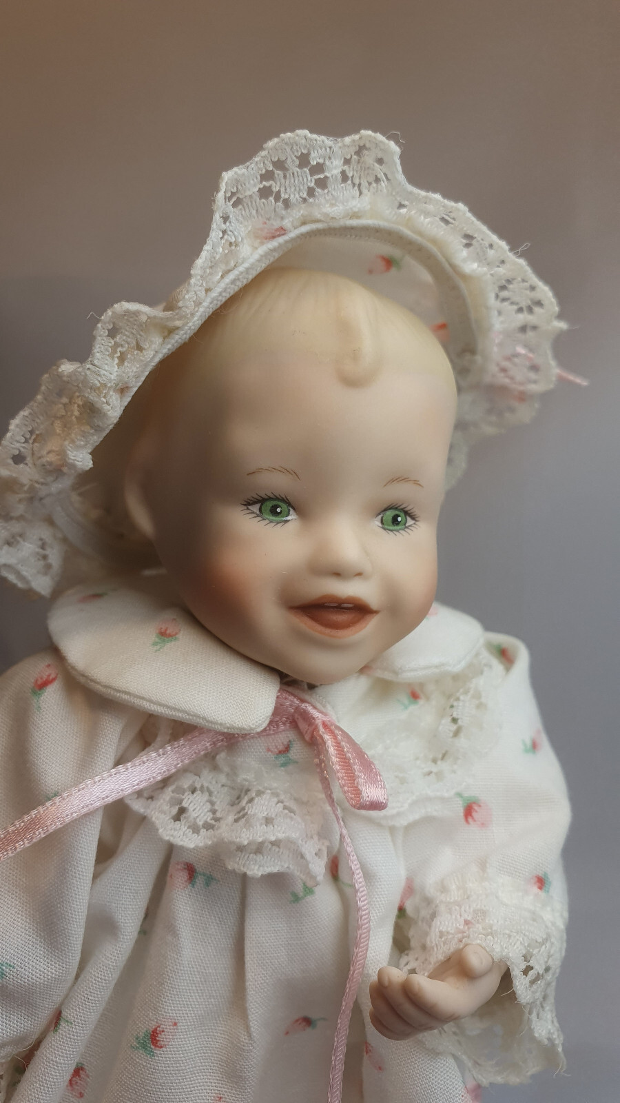Porcelain Doll "Sarah" (919) 6"(16cm) by The Ashton-Drake Galleries