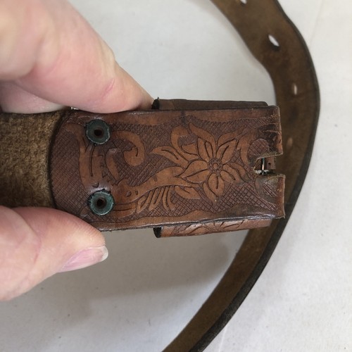 Cintura vintage in pelle goffrata di El Charro Western Cowboy Boho Festival 40"L - Foto 12 di 14