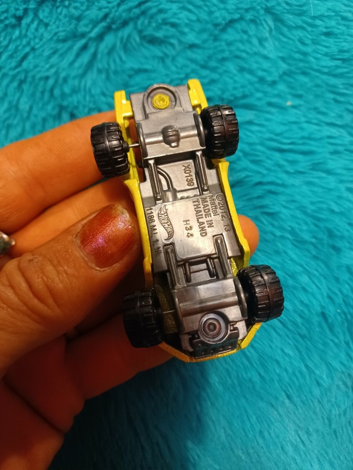 Mattel Hot Wheels X0139 H28 Yellow H34 eBay