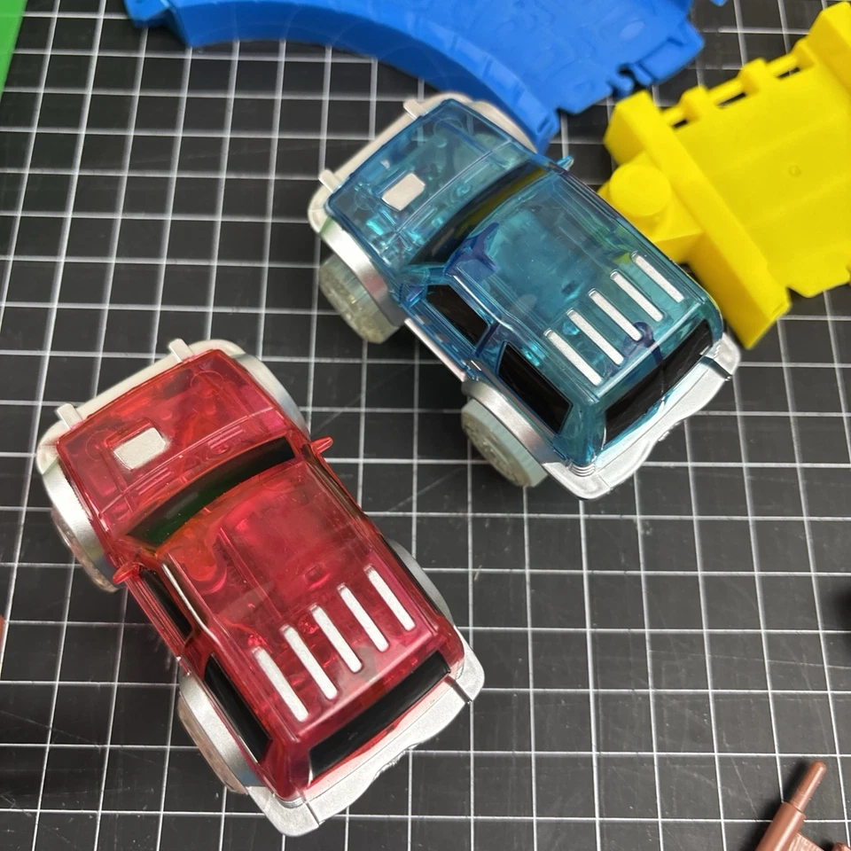 Magic Tracks Trax, Bridges, 3 Cars And Other Accessories Lot MineScope Products - Image 3 of 4