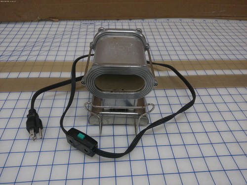 Gold 'N Hot Ceramic Heater Stove w/ Adjustable Rack Model GH 5000 - Picture 1 of 12