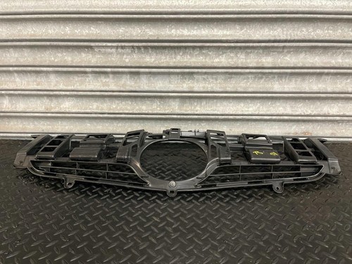 GENUINE TOYOTA PRIUS 2009-11 FRONT BUMPER MAIN GRILL 53111-47020 - Picture 6 of 9
