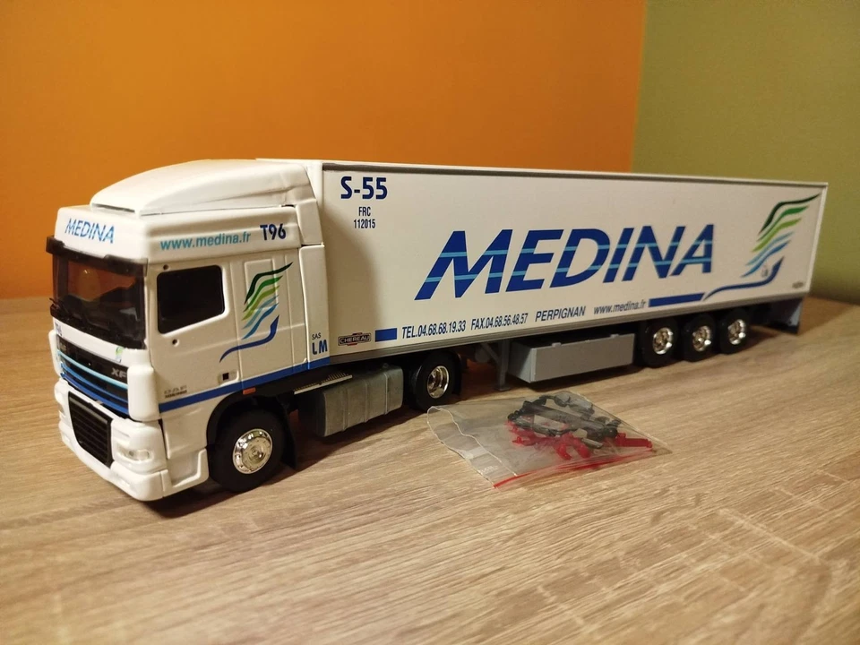 Camion Eligor  frigorifique DAF échelle  1/43  transports Médina  - Photo 2/3
