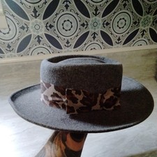 BETMAR WOMENS HAT ,100 WOOL WPL 5923 GREY, MADE IN USA.