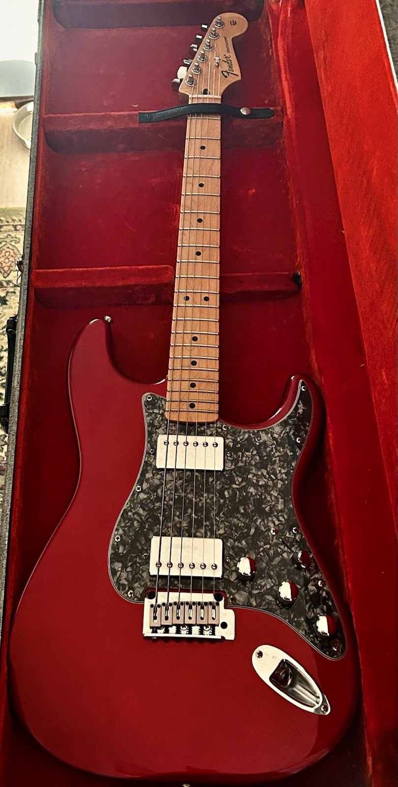 2011 Fender Mexi Stratocaster HH Red Maple Fretboard 6-String RH w/ Hard Case