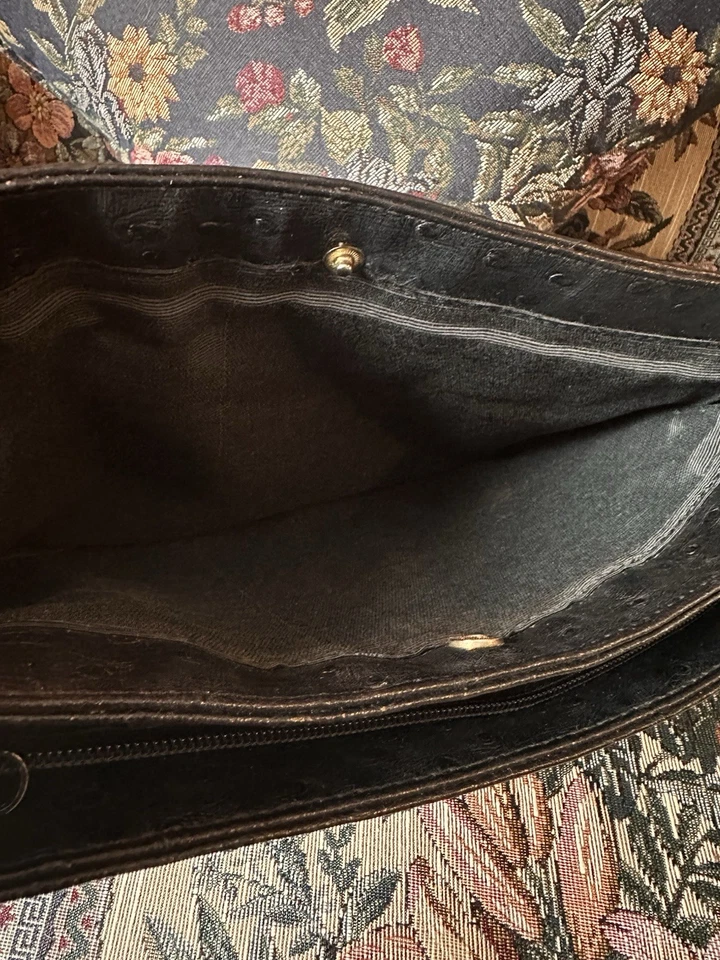 Cartera clutch vintage Bueno avestruz negra en relieve 8x13 Foto 4 de 4