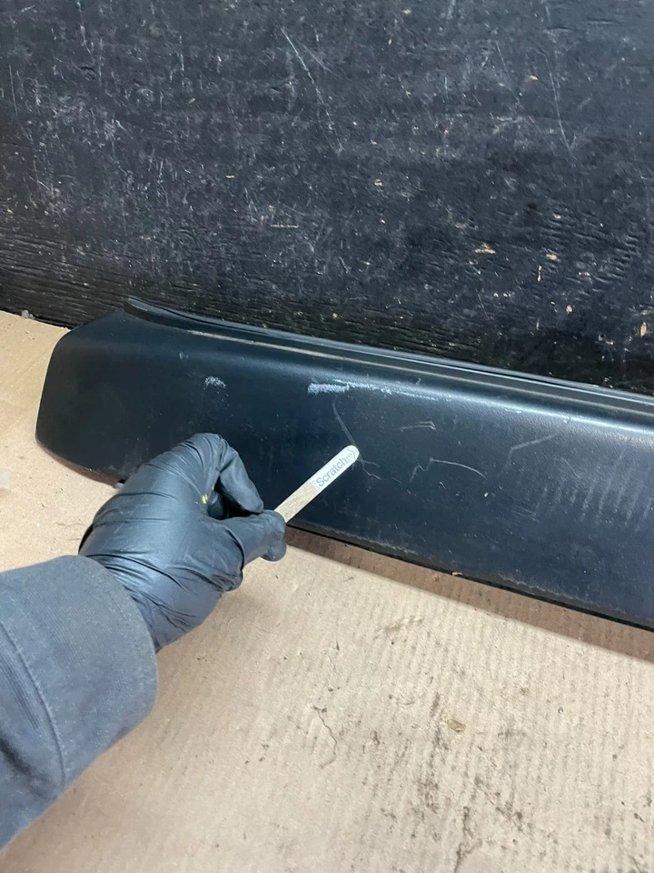 Tercera luz de freno Chevrolet Express 2003 a 2020 alerón R0493 DG Foto 4 de 4