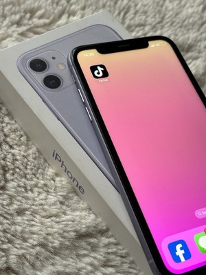 Apple iPhone 11 - 64GB - Purple (Unlocked) A2221 (CDMA + GSM) for