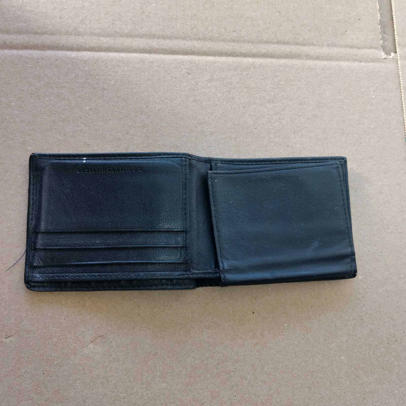 Vintage Tommy Hilfiger Wallet In Good Shape image 3