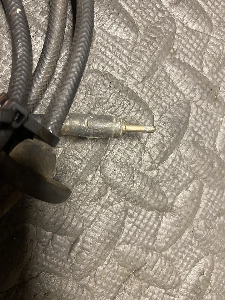 Mastro de antena oval 1968-1974 GM Buick Skylark GS Chevrolet Corvette - Imagem 4 de 4