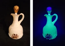 Northwood Custard Glass Cruet Shell Design Gold Color Accent & Stopper Rare HTF