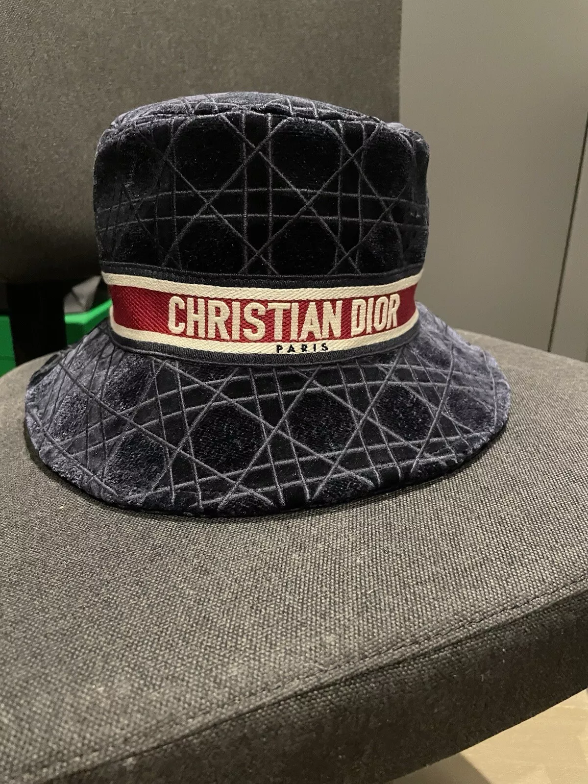 Authentique chapeau seau Dior 