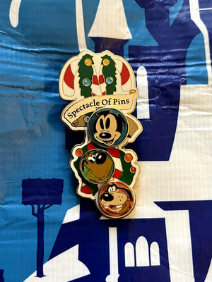 Disney Pin Trading MGM Disney Spectacle of Pins Event Mickey Mouse Pluto Goofy 