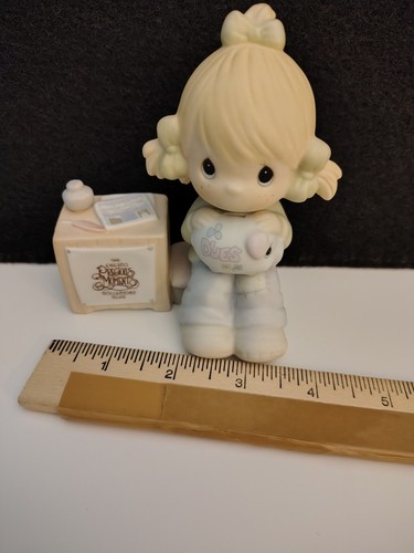 1983 Precious Moments Figurine: E0404 collectors club - Picture 7 of 9