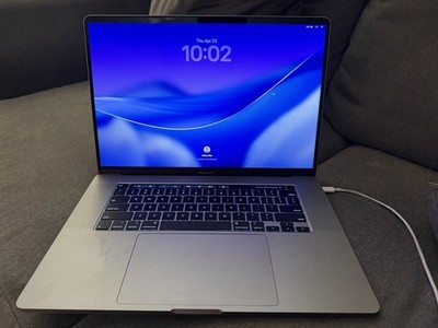 Apple MacBook Pro 16 in 2019 Silver/Intel Core i7 2.60 GHz, 512 GB