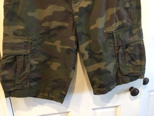 MEN Gap CAMO Khakis Lived In Shorts 30" x 11" INSEAM FLAT FRONT CARGO POCKETS - Picture 3 of 12