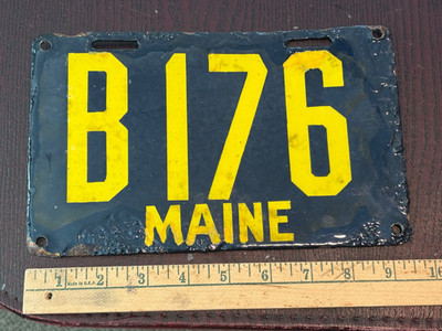 c.1913 Maine porcelain license plate dealer early 20th century B176 restored
