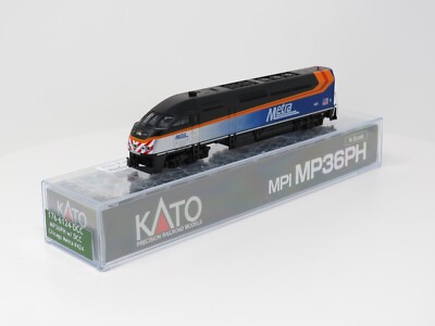 Kato N 176-6124-DCC Chicago Metra MP36PH Diesel Locomotive Commuter Passenger
