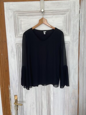schwarze Bluse mit ausfallenden Ärmeln, wie neu