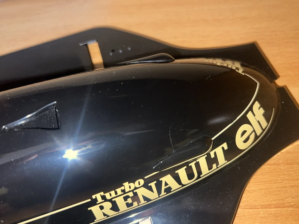 Costruisci Lotus Renault 97T Ayrton Senna - Scocca Fascicolo n.108 - DeAgostini - Immagine 4 di 4
