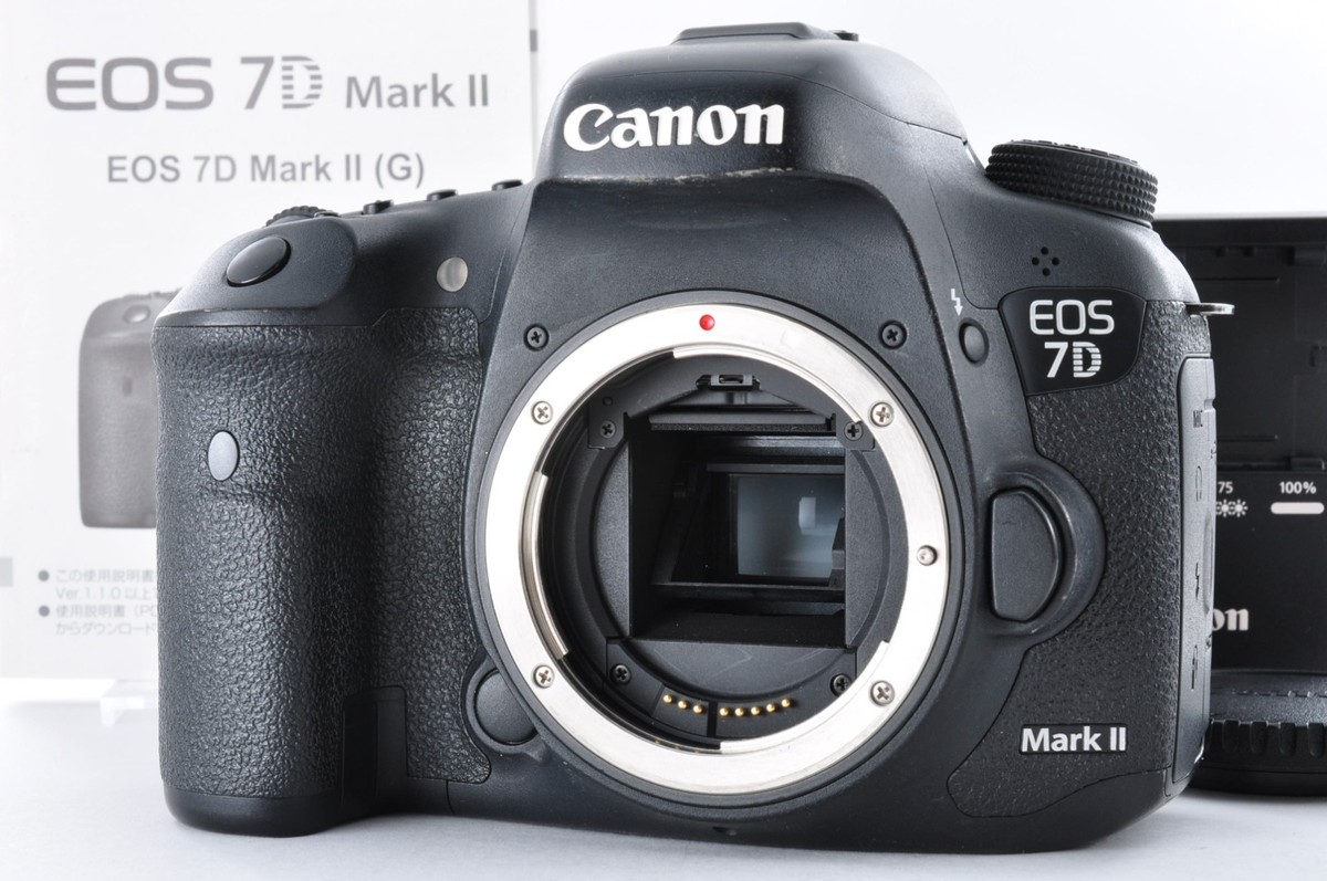Canon EOS 7D 20.2MP Mark II Digital SLR Body [Near Mint Canon EOS 7D 20.2MP Mark II Digital SLR Body [Near Mint